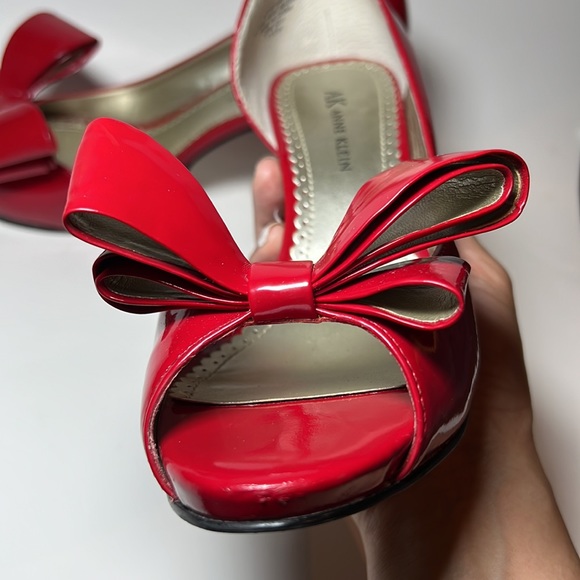 Red large bow heels - Picture 4 of 9